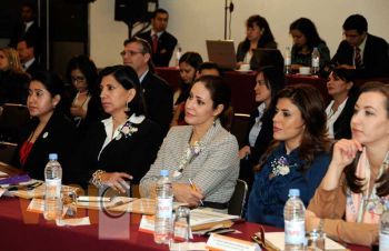 Acude Magdalena Ojeda Arana a Reunión Nacional del Sistema DIF