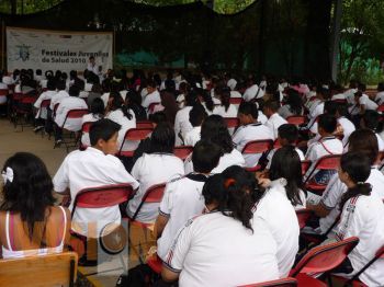 Llevan salud preventiva a jóvenes de los municipios de Coahuayana, Chinicuila y Aquila