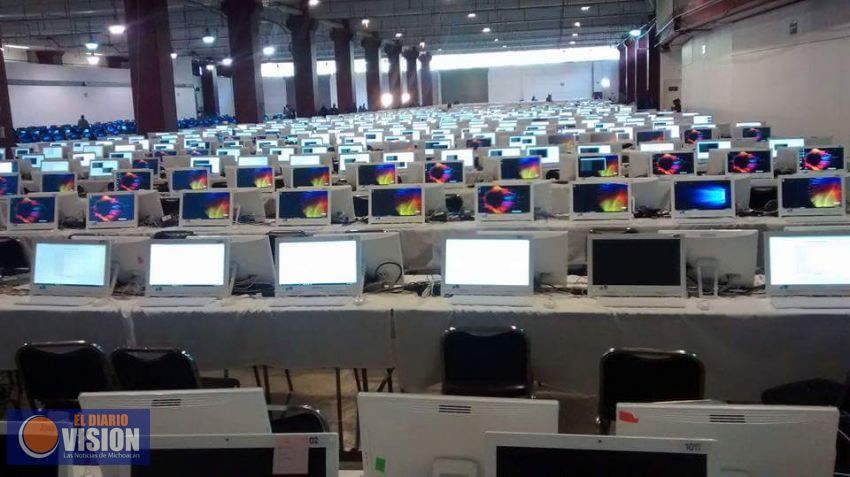 Todo listo para la evaluación docente en el Centro de Convenciones 