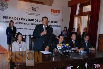 Signa Congreso del Estado de Michoacan Convenio con Colegio de Abogados 