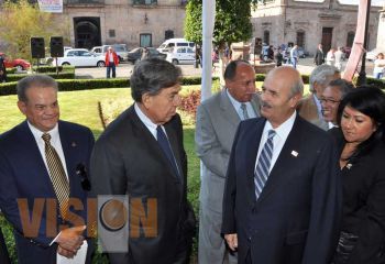 Pide Cárdenas anular los contratos de explotación del petróleo