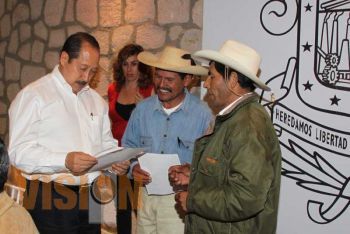 Leonel Godoy ratificó su compromiso con sector agrario en Michoacán