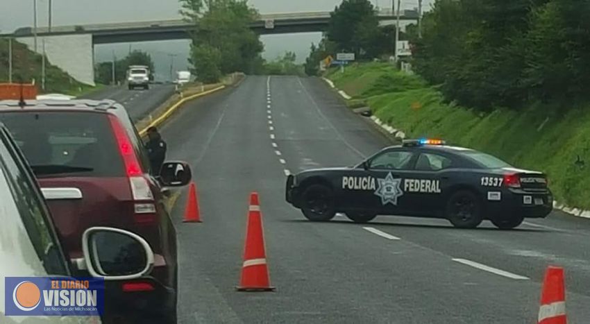  Inician bloqueos en la Sierra Purhepecha