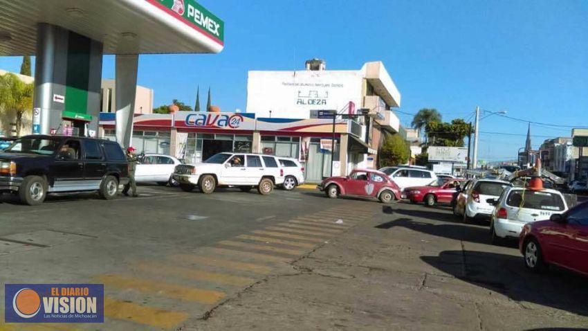 Sigue desabasto de gasolina en la capital michoacana y el interior del Estado