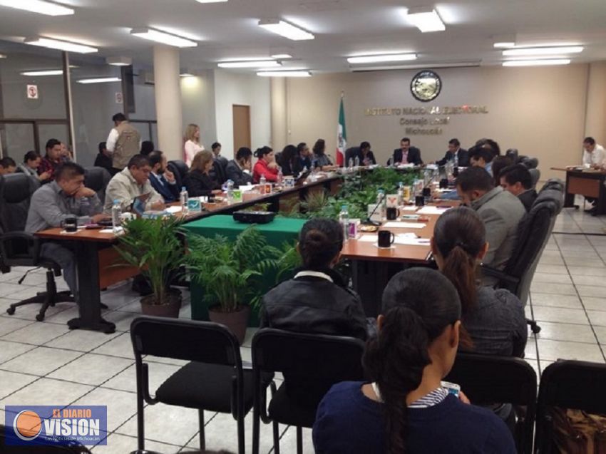 Realizan examen 1569 aspirantes a Consejeras y Consejeras electorales locales