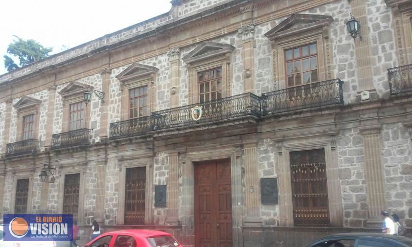 Aspirantes a la UMSNH se ven afectados por toma del SUEUM