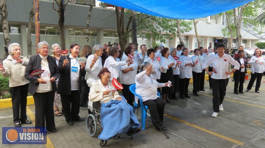 Solicita Yarabí Ávila a la SEE padrón de beneficiarios de sus programas