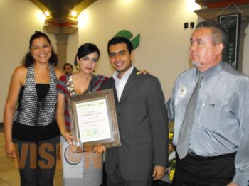 La competitividad genera en la actualidad jóvenes mejor preparados: Iris Vianey Mendoza