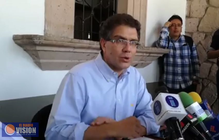Aclara Ríos Piter seguir en la boleta; falsa campaña negra