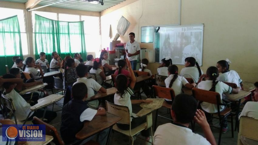 Lleva SSP acciones de prevención a escuelas de Coalcomán