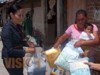 Continúa entrega de apoyos a damnificados de Venustiano Carranza