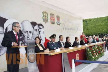 La con frontación debe darse entre las ideas y no entre los hombres : Rector Salvador 
