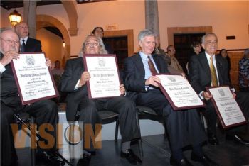 Entregó la UMSNH grados Doctor Honoris Causa
