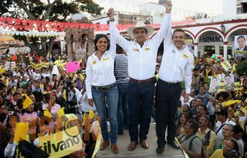 Fortalecer los programas sociales, compromiso de Silvano Aureoles