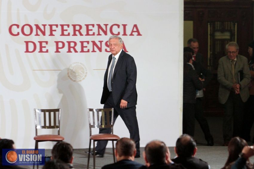 Pueblo de México seguirá de pie ante el coronavirus, asegura AMLO