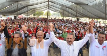Acción Nacional no ha podido resolver nuestro problemas : Manlio Fabio Beltrones 