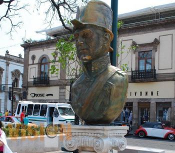 El Ángel de la Independencia visita la Plaza Melchor Ocampo