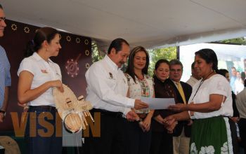 Clausuró Leonel Godoy Rangel el Octavo Encuentro de Cocina Tradicional de Michoacán.