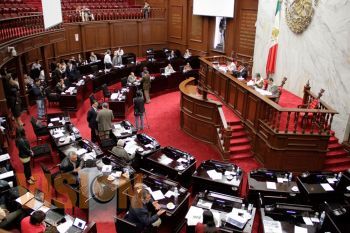 Siete diputados pretenden nuevos cargos de elección popular  