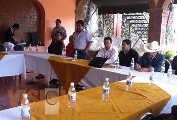 Distrito 02 reciben al precandidado a senador, Solórzano Fraga y precandidato a diputado federal 