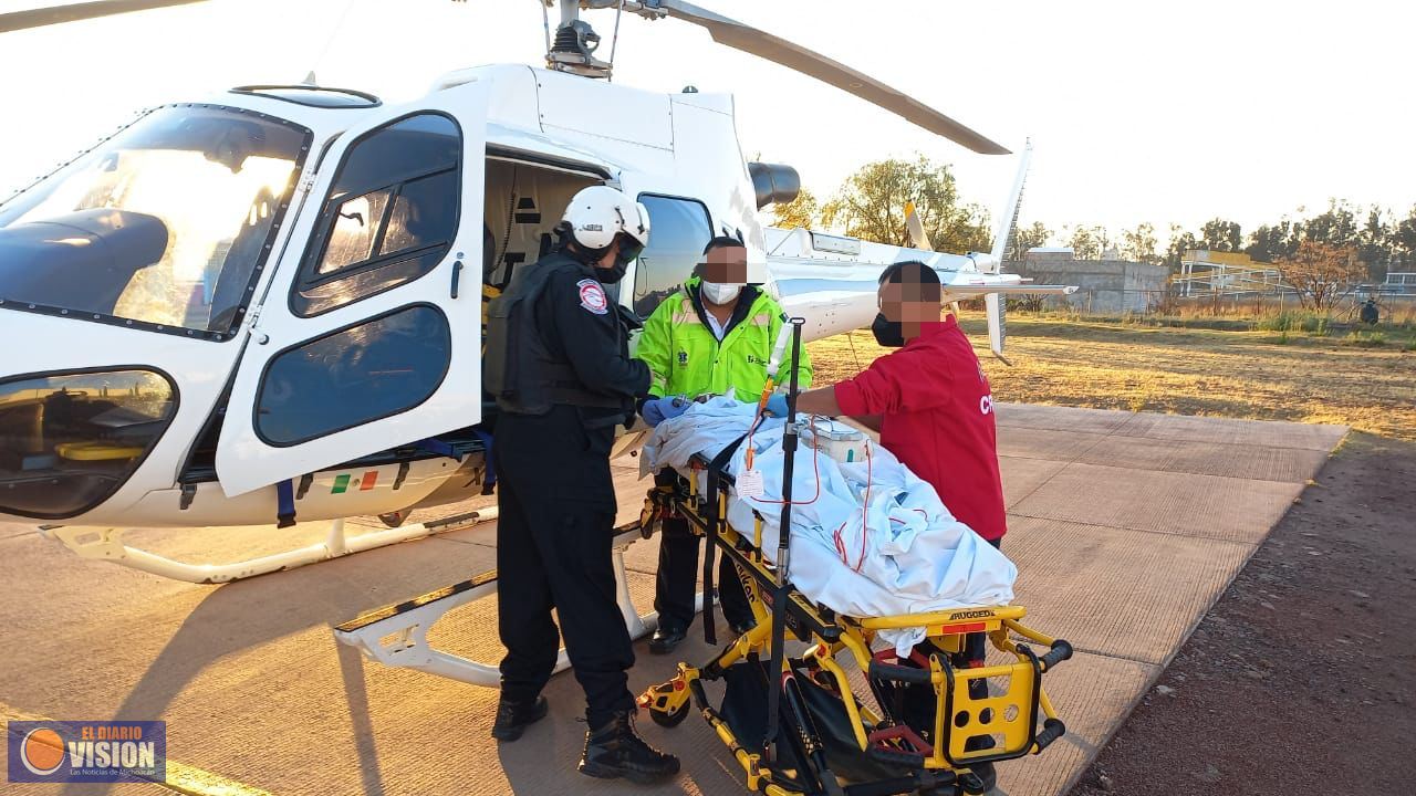 SSP traslada vía aérea a oficial herido en hechos ocurridos en Maravatío