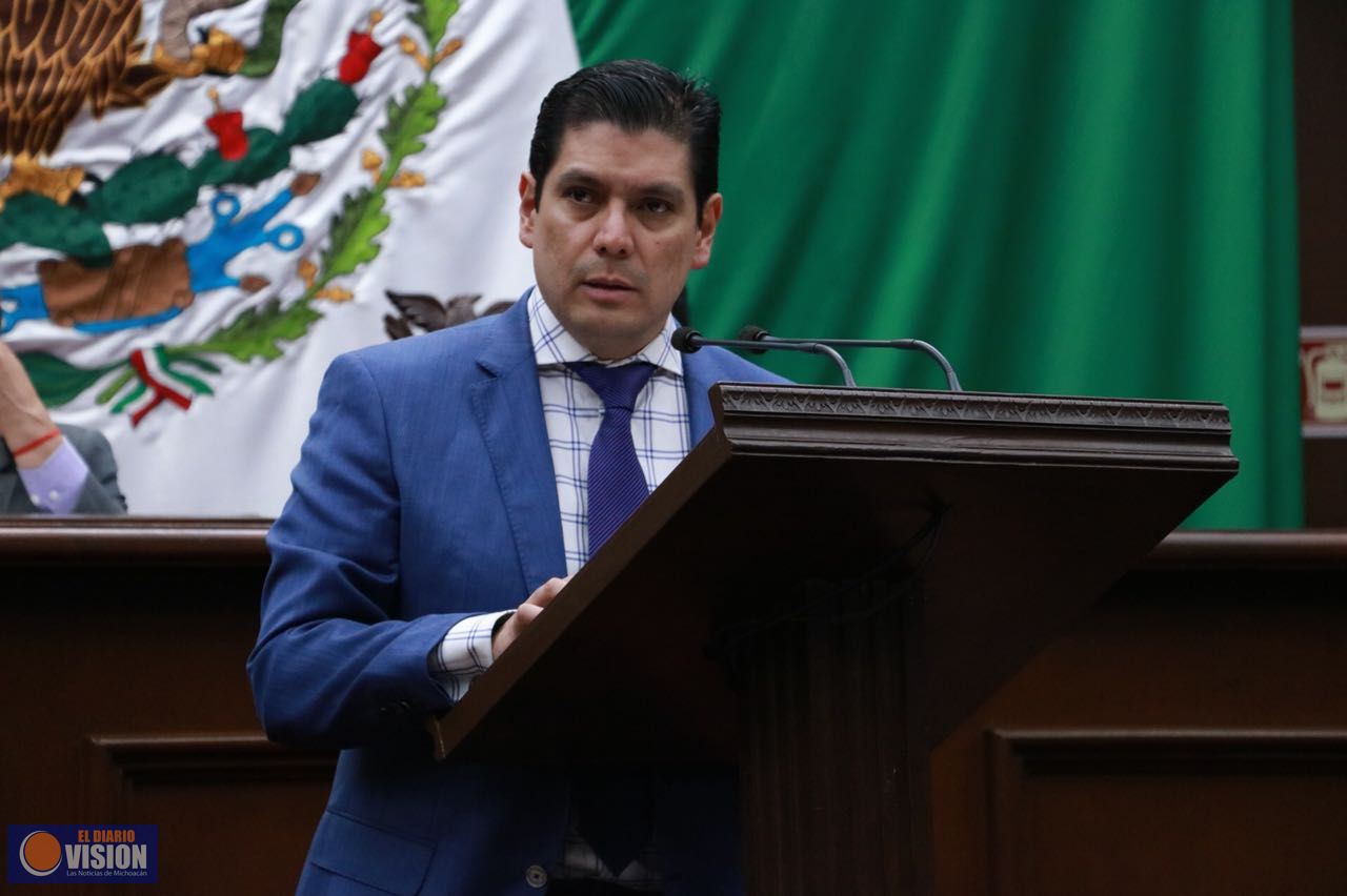 Llama Ernesto Núñez a analizar propuesta que regula libre expresión y manifestación en Michoacán