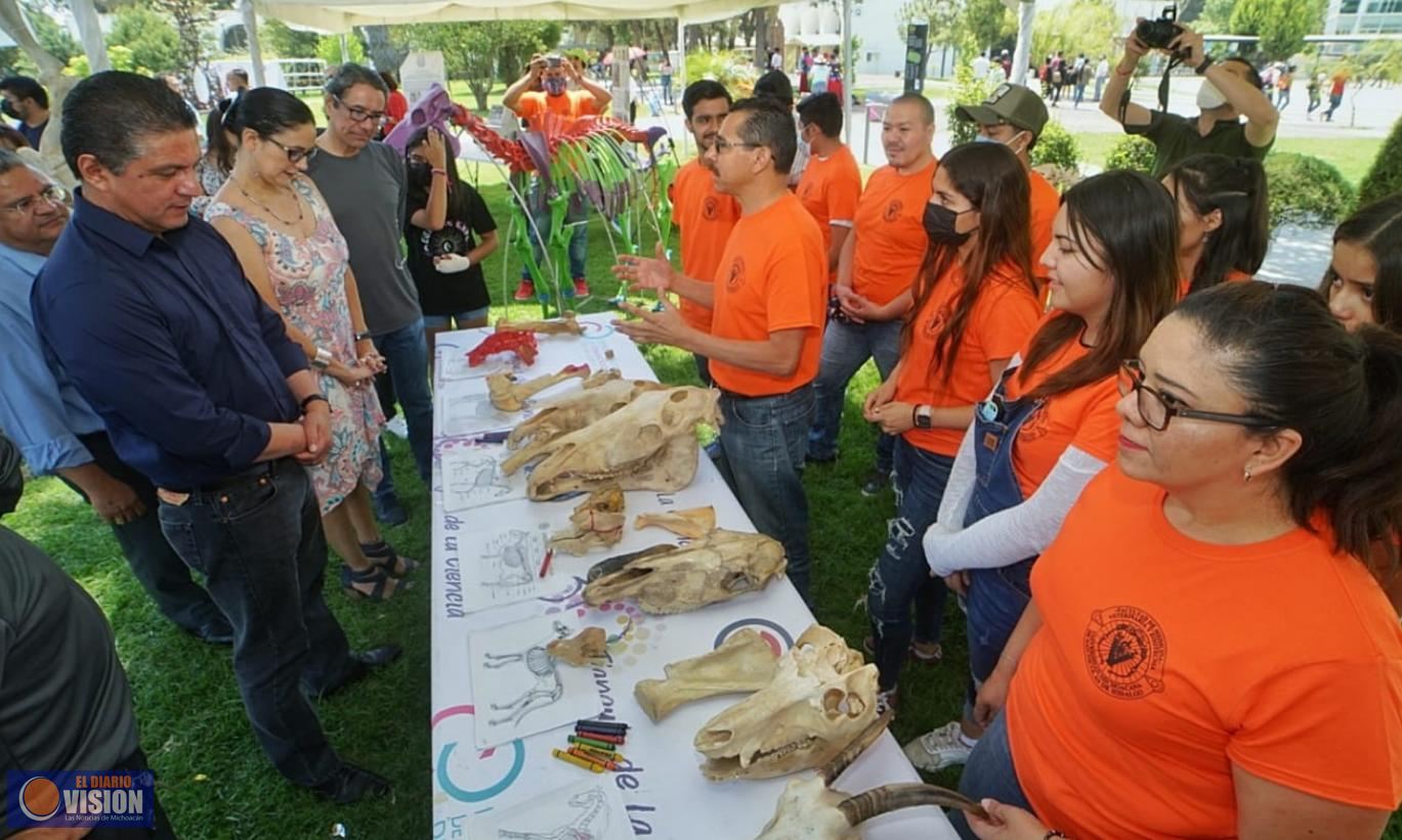 Rector de la UMSNH inauguró edición 30 del Tianguis de la Ciencia