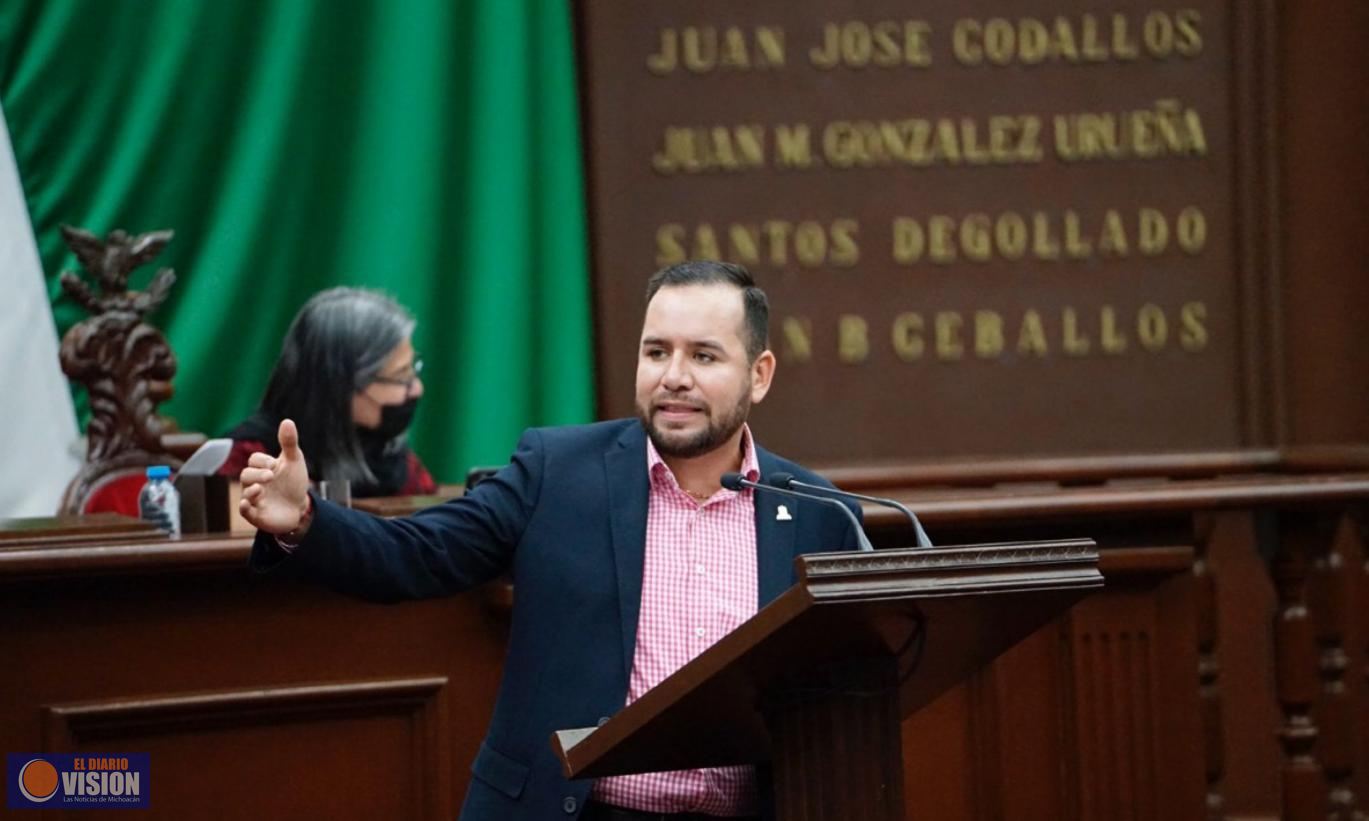 Impulsa Reyes Galindo iniciativa para garantizar conectividad digital en comunidades