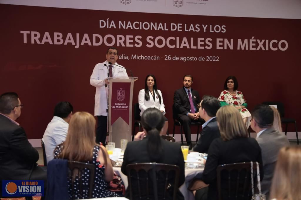 Reconoce SSM a trabajadores sociales de hospitales y centros de salud