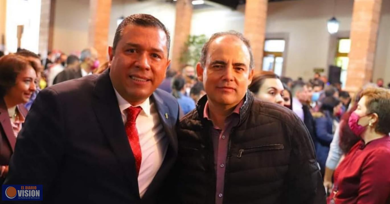 Asistió Baltazar Gaona al primer informe legislativo de su homólogo Juan Carlos Barragán 