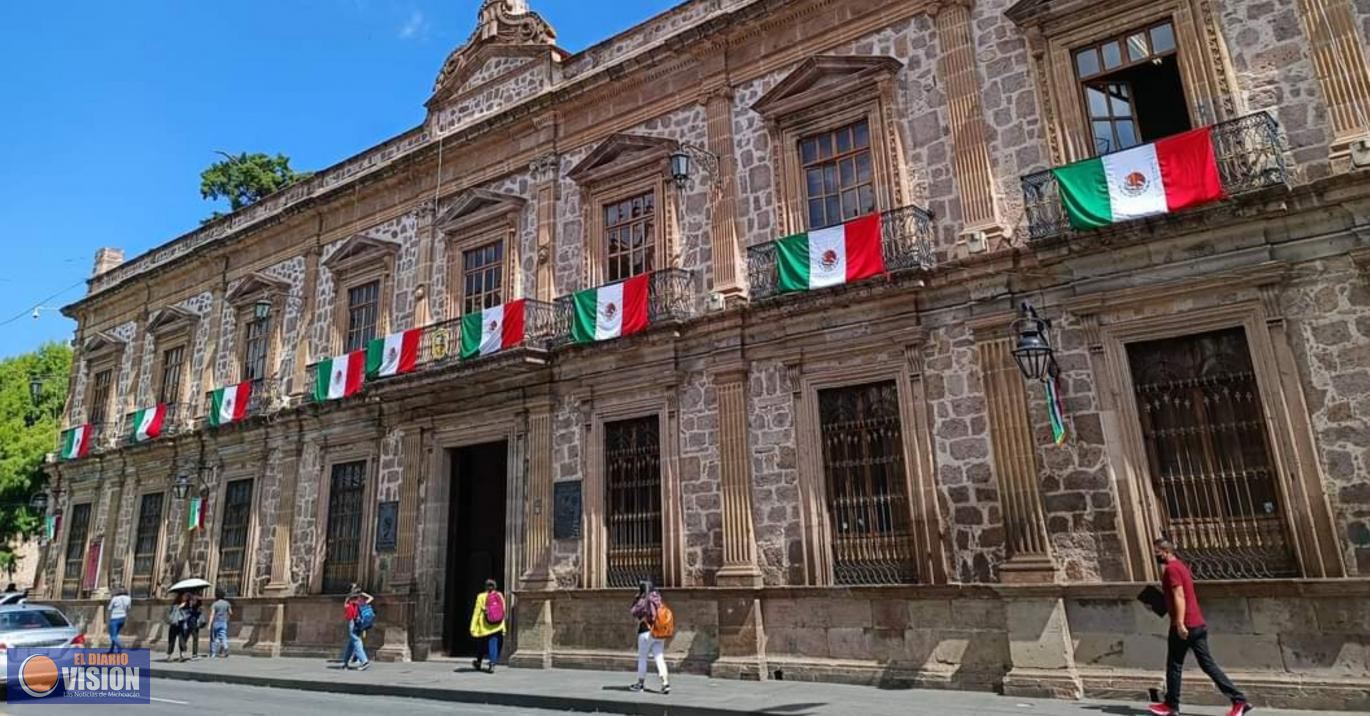 Alejandra Ochoa, Ireri Suazo y Yarabí Avila, en la recta final, rumbo a la Rectoría de la UM 