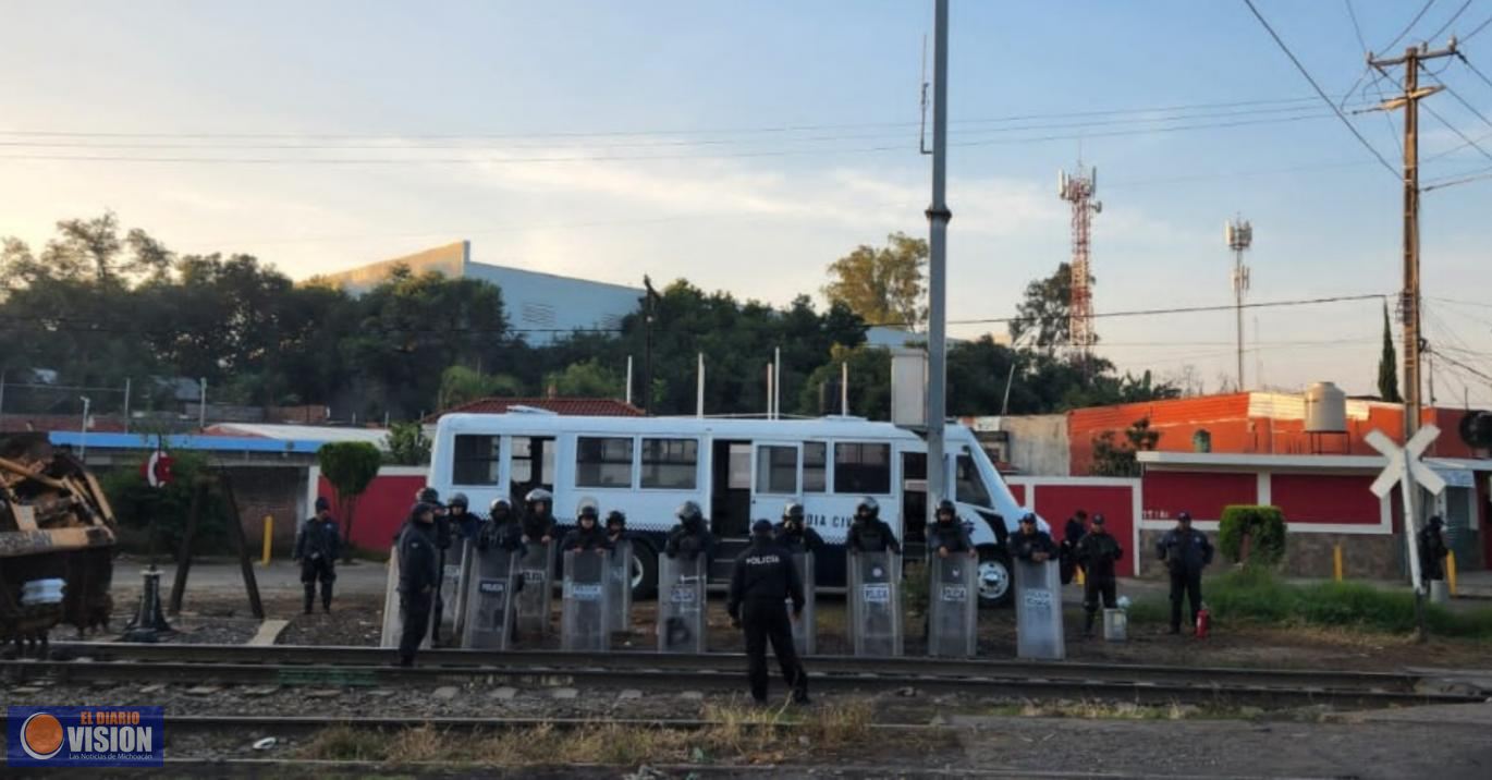 AROP mantiene vigilancia en vías férreas en Caltzontzin