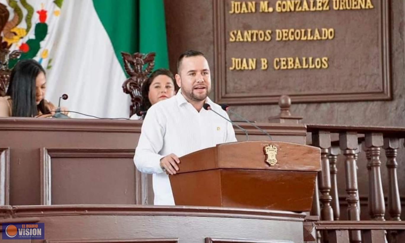 Propone Reyes Galindo inscripción de la UMSNH con letras doradas en el Congreso 