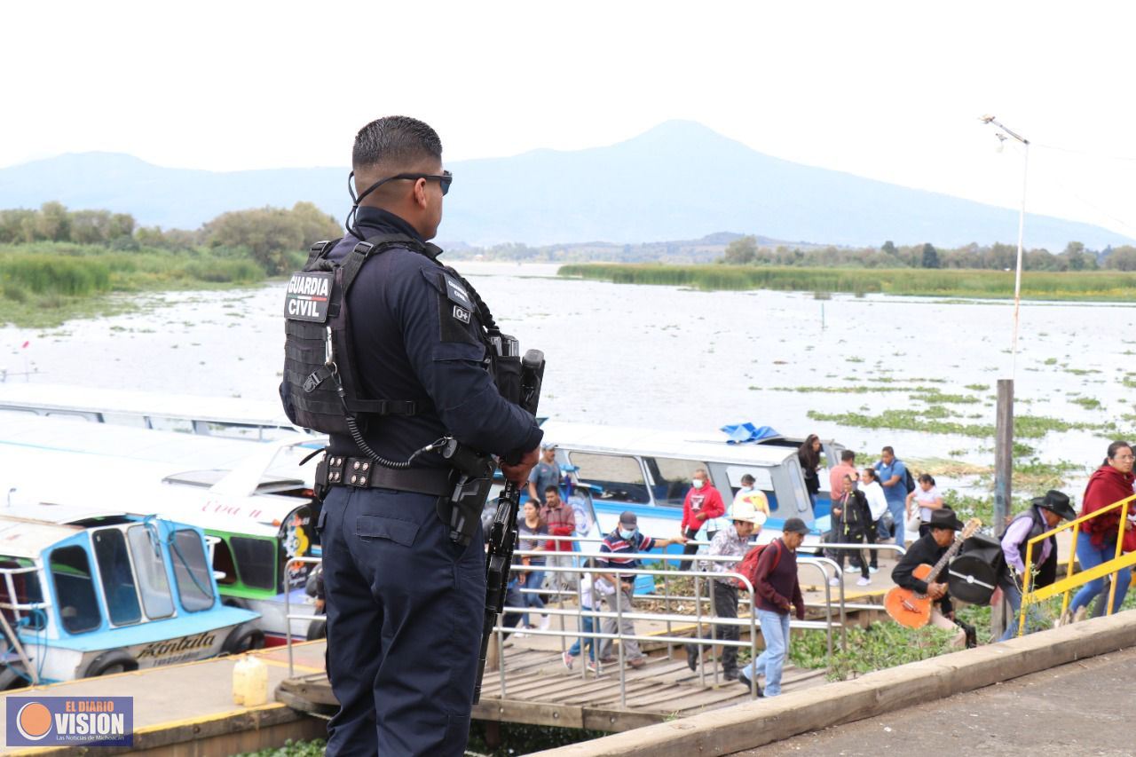 Agrupamiento Lacustre de la SSP garantiza seguridad durante celebración de Noche de Muertos