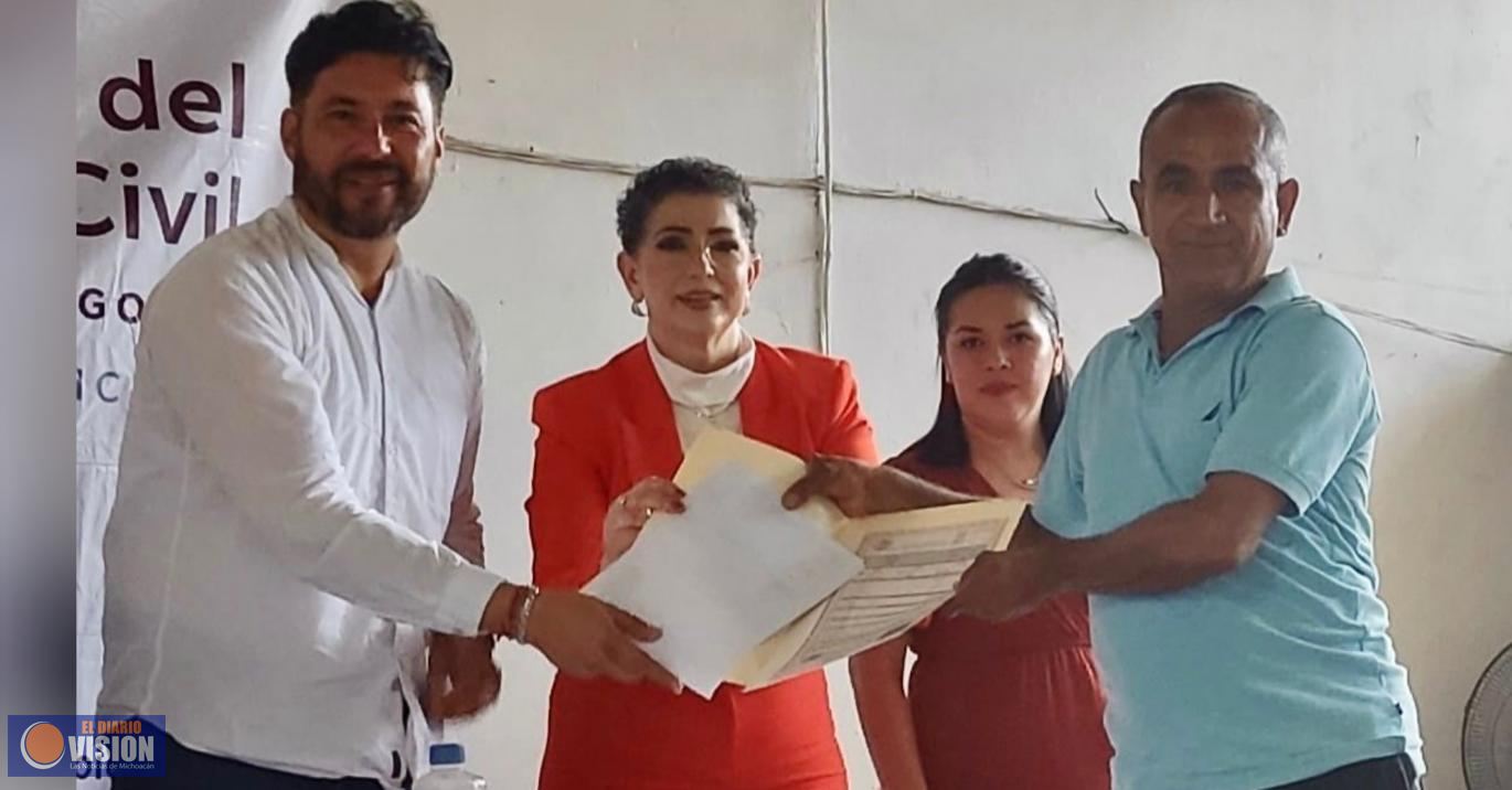 Realiza Segob matrimonios y regularización del estado civil en Tepalcatepec