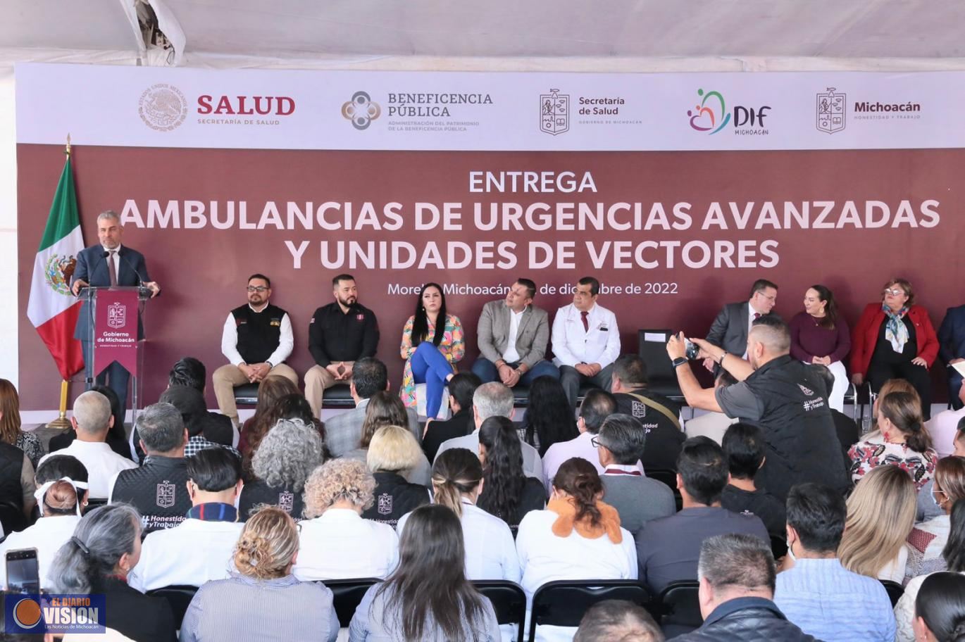 Entrega Gobernador 22 ambulancias a 16 municipios y al CRUM