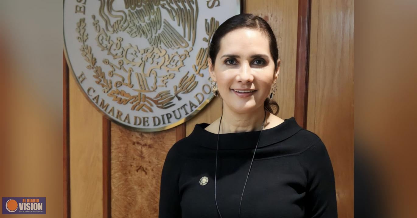 Proponen Macarena Chávez y Roberto C López inscribir en el Muro de Honor de la Cámara a la UMSNH 