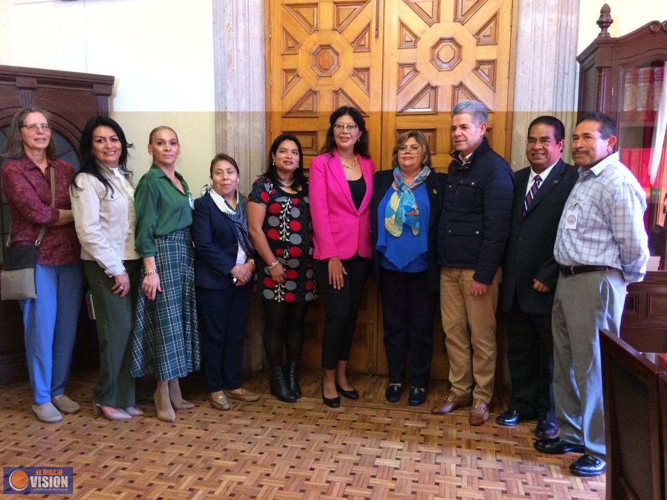 Diputados estrechan lazos de cooperación con Karina Villa, senadora de Illinois