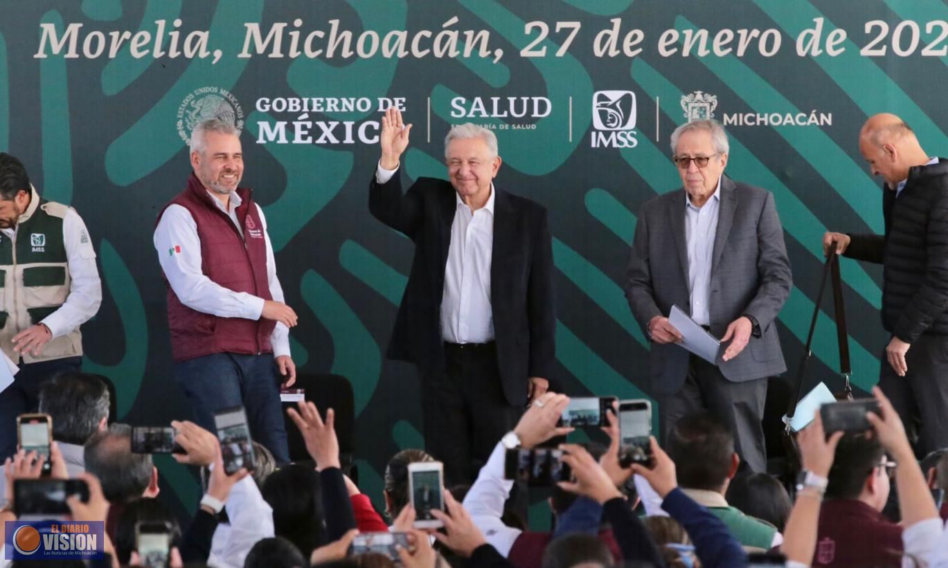 Con apoyo de AMLO avanza tarjetización de docentes en Michoacán: SEE