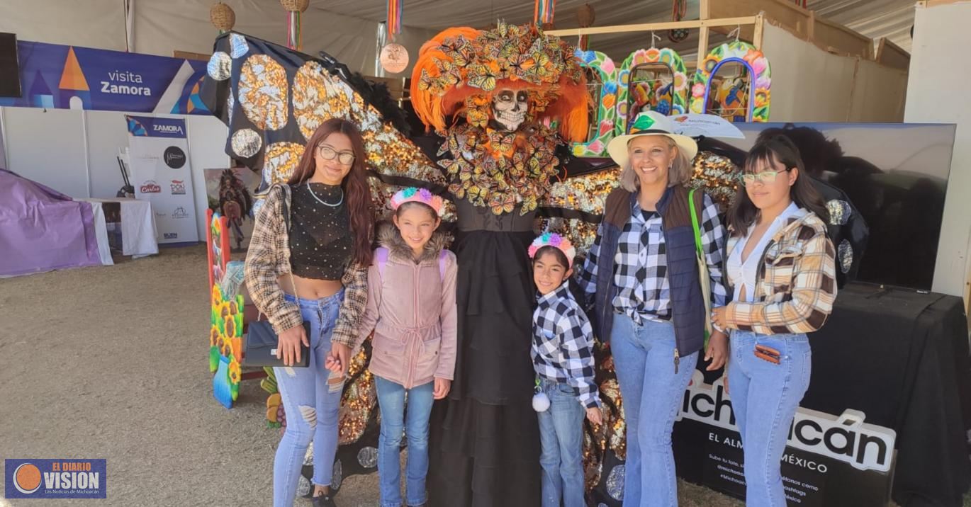 La Catrina Monarca cautiva a los leoneses