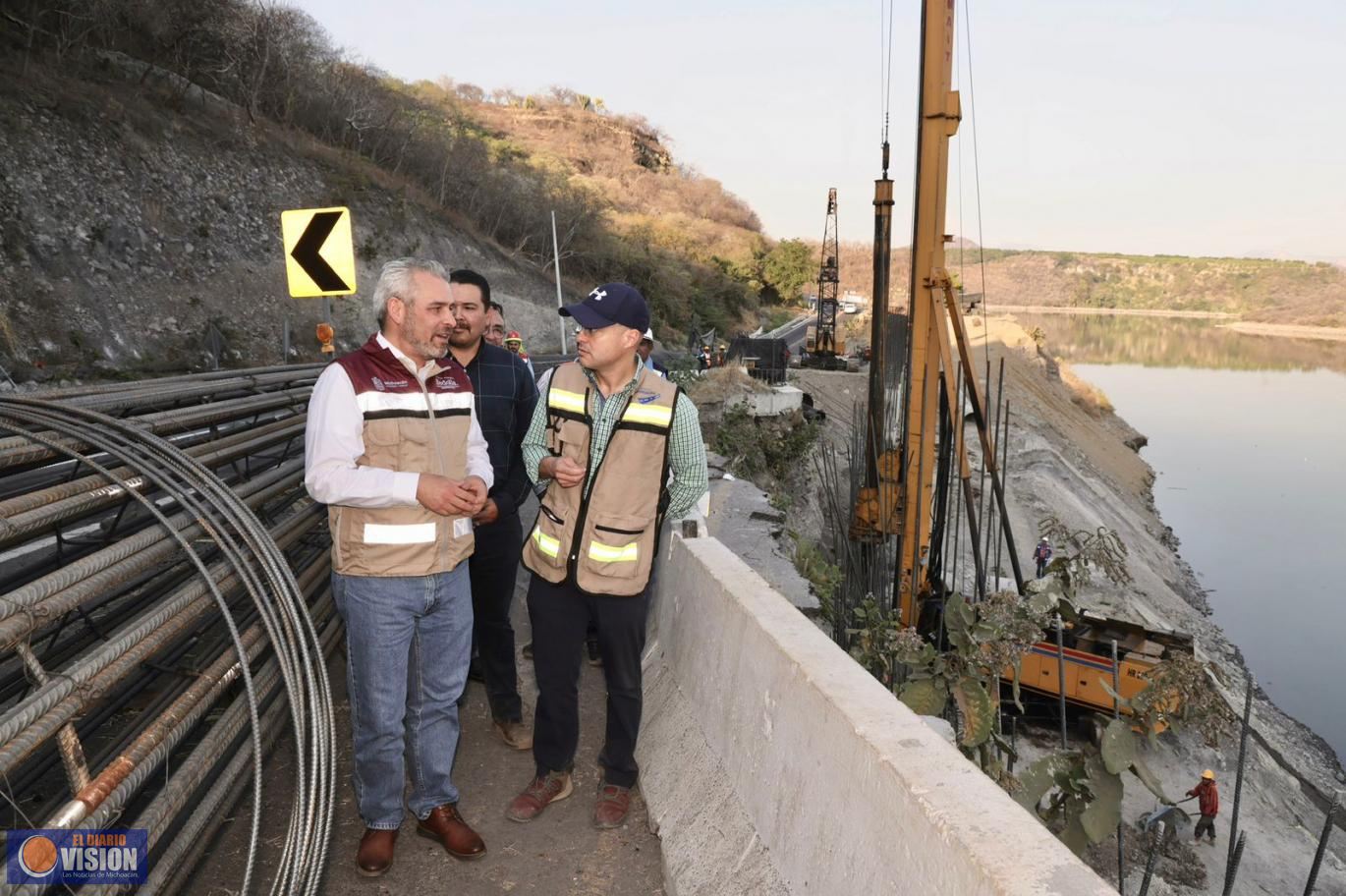 Supervisa Bedolla avances de rehabilitación en autopista Siglo XXI