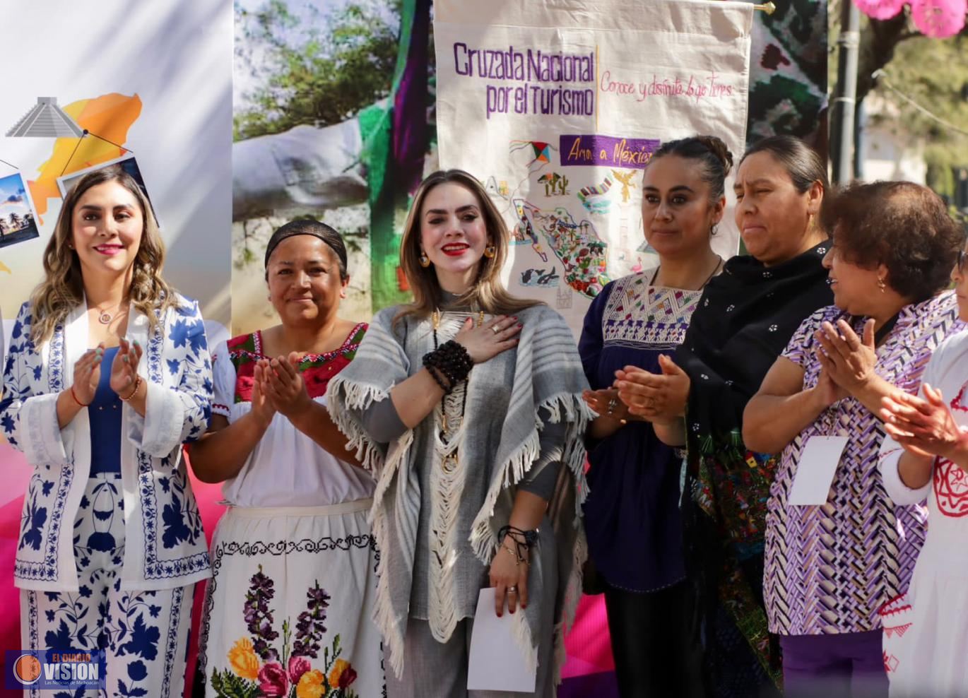 Creo en esta Cruzada Nacional por el turismo porque creo en mi gente: Samanta Flores