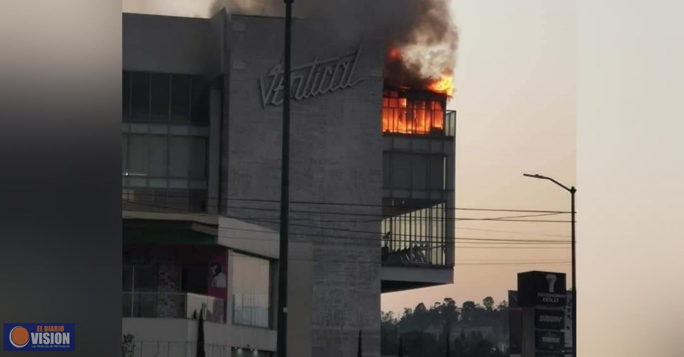 Sujetos encapuchados prenden fuego contra los Bares Mint y Vertical, en la zona de Altozano