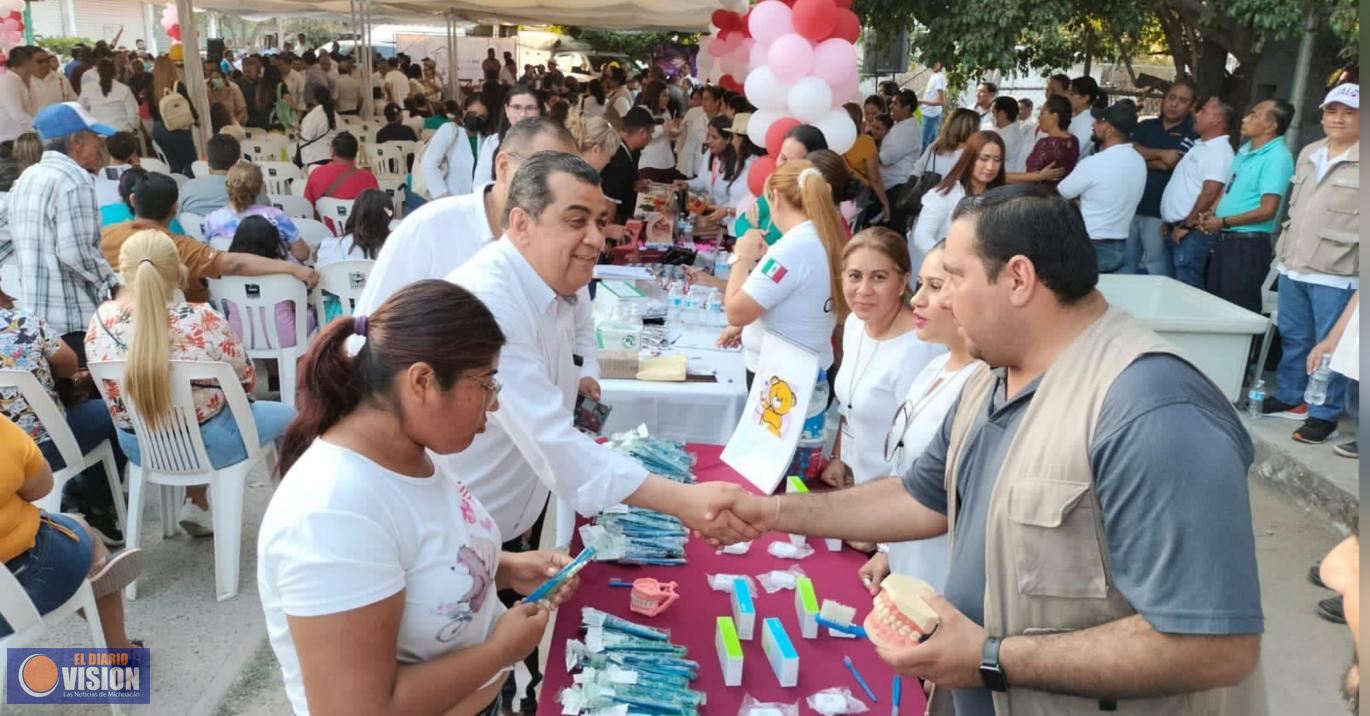 Lleva SSM servicios médicos gratuitos a Lázaro Cárdenas y Apatzingán