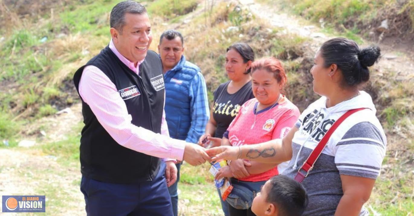 Juan Carlos Barragán encabeza entrega apoyos para vivienda y material para escuelas en Morelia