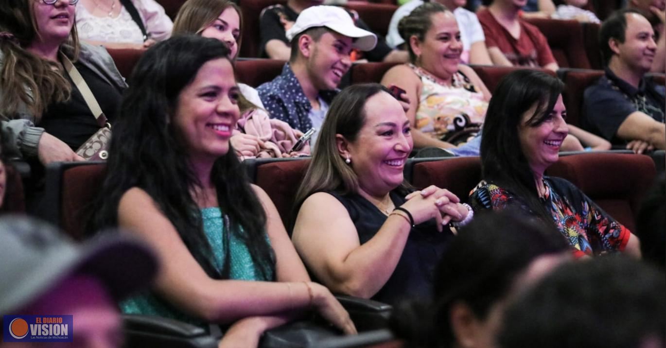 Con teatro y circo celebran niñas y niños su día en Festival Michoacán de Origen