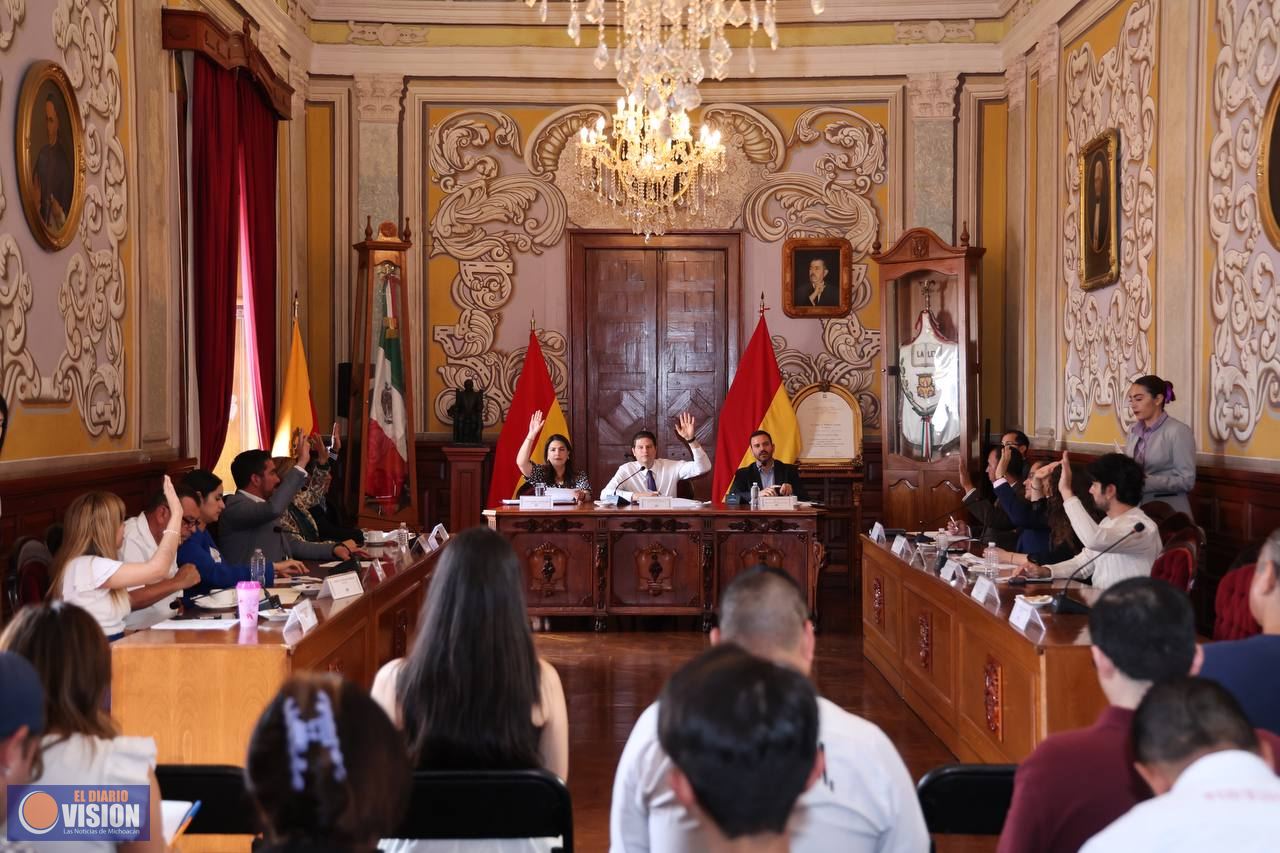 Autoriza Ayuntamiento de Morelia entrega de Condecoración al Mérito Juvenil