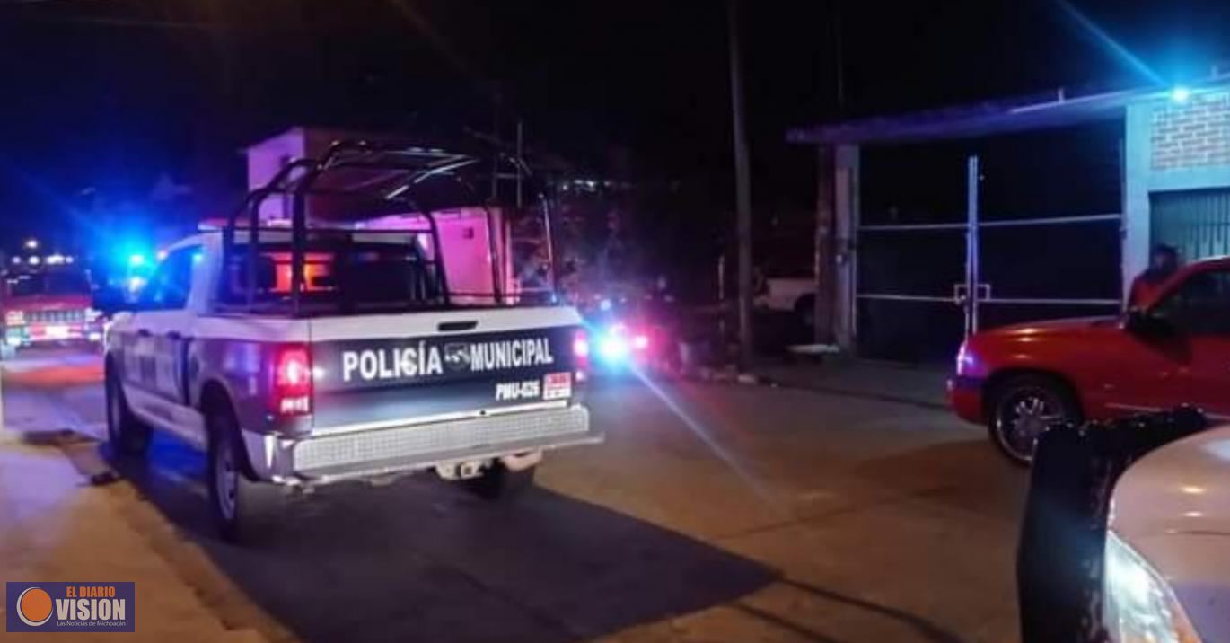 Joven es atacado a balazos en un empaque, en la Guadalupe Victoria