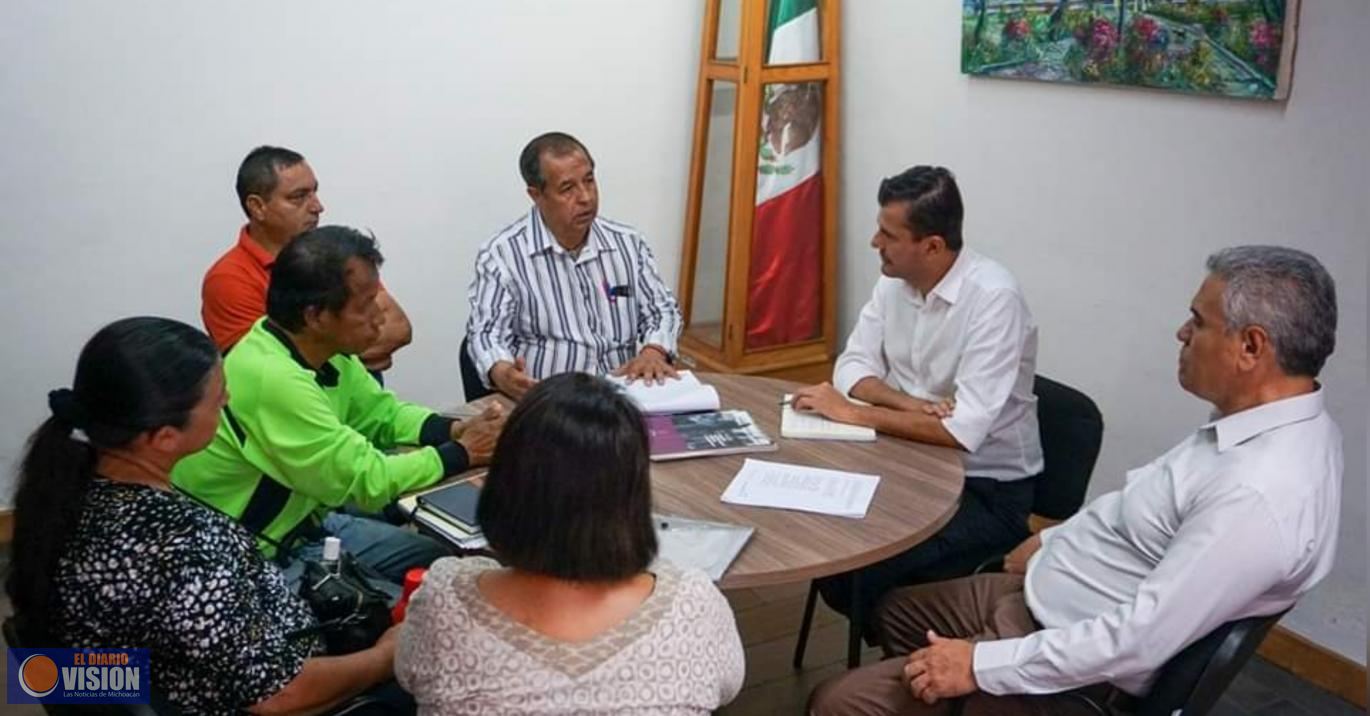 Juan Manzo Rodríguez se reunió con ex trabajadores de la Junta Local de Caminos