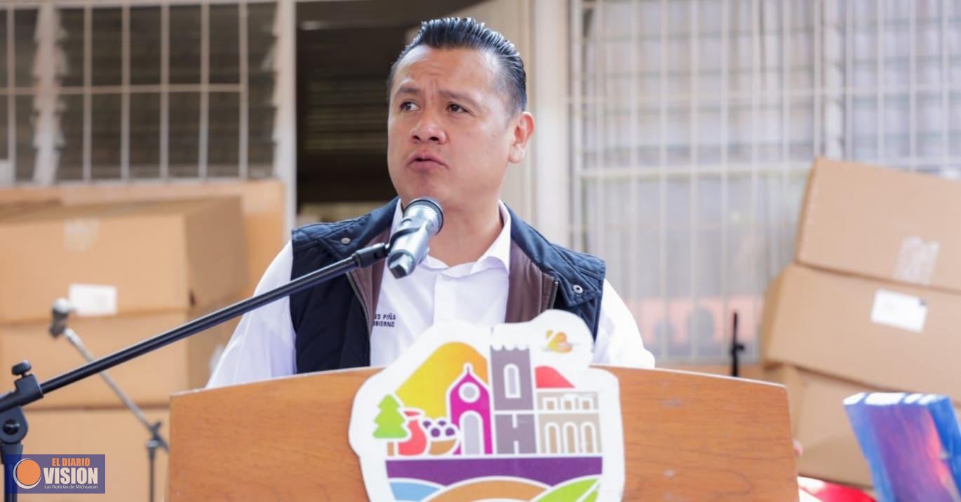 Educación pública, eje de la transformación en Michoacán: Torres Piña